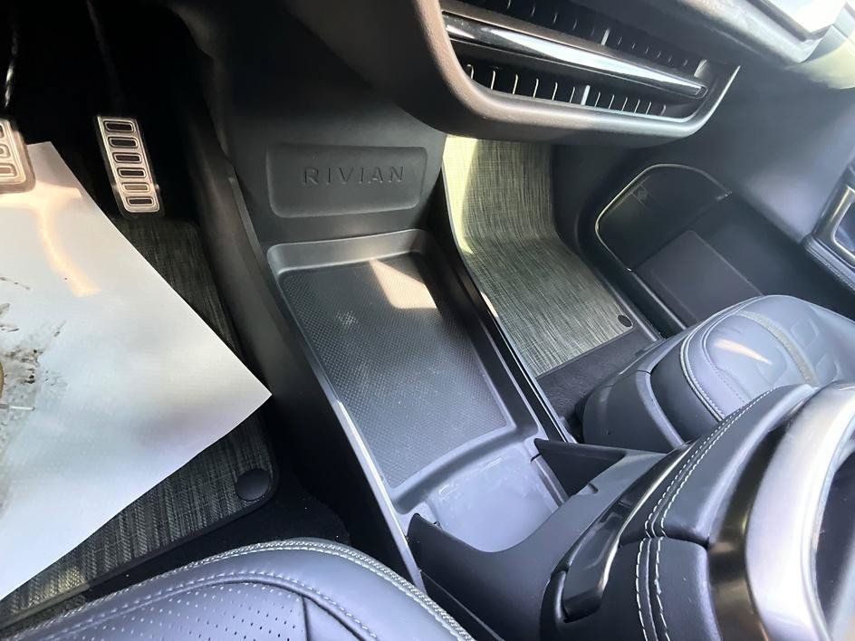 Used 2023 Rivian R1S Adventure Quad AWD/4WD image 28