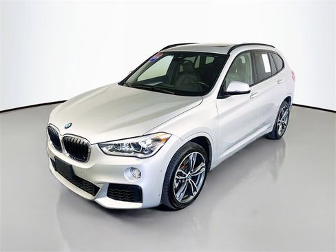 Used 2019 BMW X1 sDrive28i w/ M Sport Package image 3