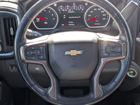 Used 2019 Chevrolet Silverado 1500 High Country w/ Technology Package AWD/4WD image 9