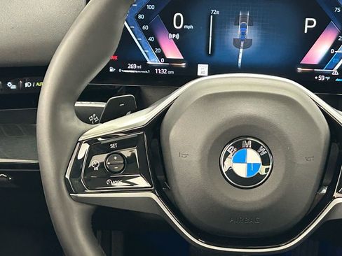 Used 2025 BMW 530i xDrive w/ Premium Package image 12