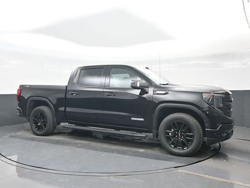 Used 2022 GMC Sierra 1500 Elevation w/ Elevation Premium Package image 8