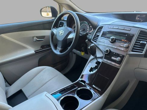 Used 2009 Toyota Venza FWD image 41
