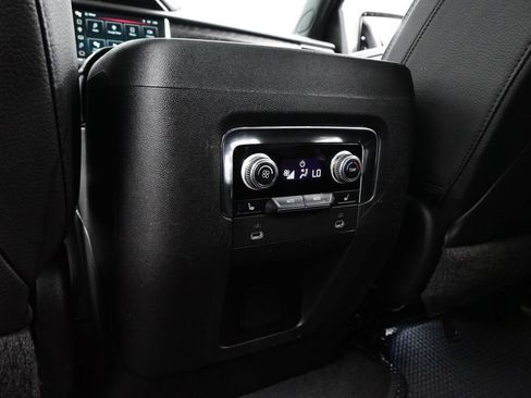 Used 2022 GMC Yukon XL Denali AWD/4WD image 30