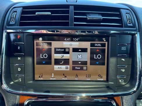 Used 2017 Lincoln Continental Reserve w/ Luxury Package AWD/4WD image 39