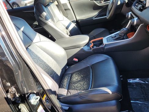 Used 2019 Toyota RAV4 Adventure image 32