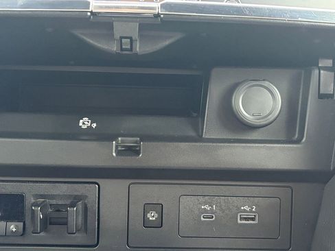 Used 2023 Nissan Armada Platinum w/ Captain's Chairs Package image 15