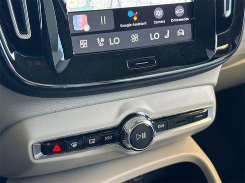 New 2026 Volvo XC40 B5 Ultra image 20