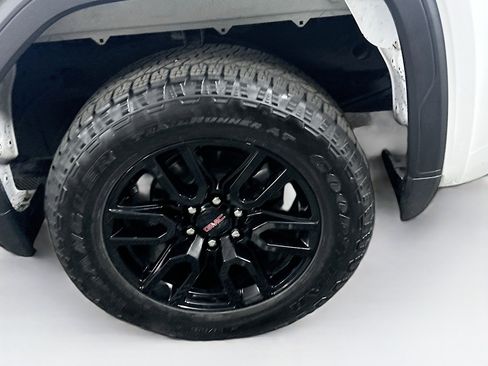 Used 2024 GMC Sierra 1500 Elevation image 11