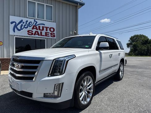 Used 2018 Cadillac Escalade Premium Luxury image 1