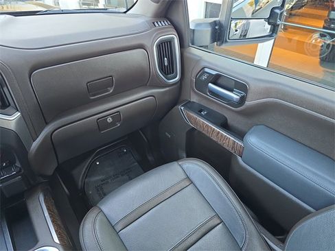 Certified 2021 GMC Sierra 3500 Denali w/ Denali Ultimate Package image 14
