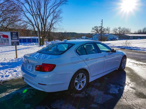 Used 2012 BMW 528i xDrive Sedan image 3