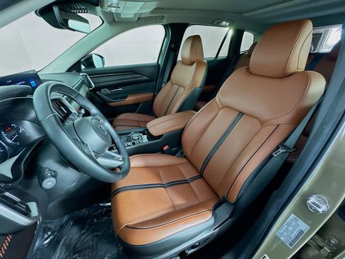 Used 2025 MAZDA CX-50 Meridian Edition w/ Weather Package image 12