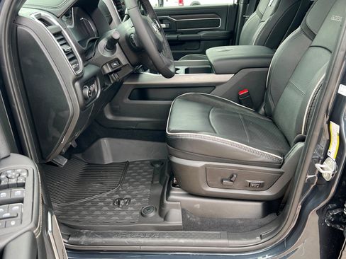New 2026 RAM 3500 Laramie AWD/4WD image 17