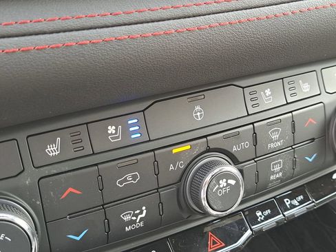 New 2026 Dodge Durango GT image 13