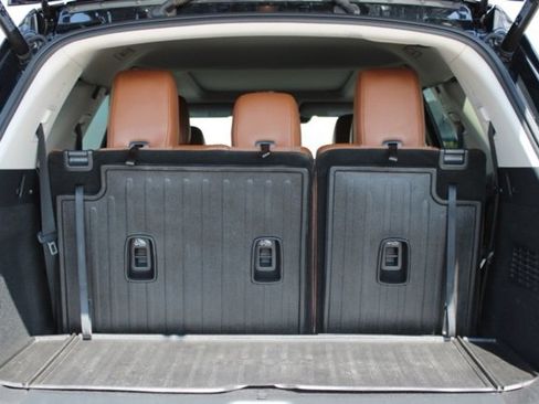 Used 2023 Nissan Pathfinder Platinum w/ Lighting Package (N93) image 10