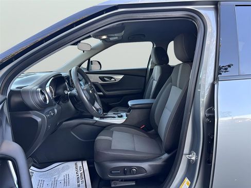 Used 2023 Chevrolet Blazer LT image 12