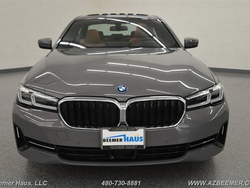 Used 2022 BMW 530e w/ Premium Package image 4