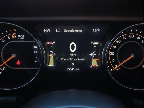 Used 2023 Jeep Gladiator Sport image 18