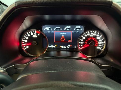 Used 2017 Ford F150 Raptor w/ Equipment Group 802A Luxury image 4