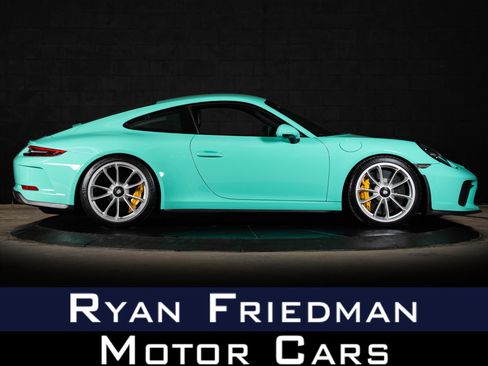 Used 2018 Porsche 911 GT3 RWD image 1