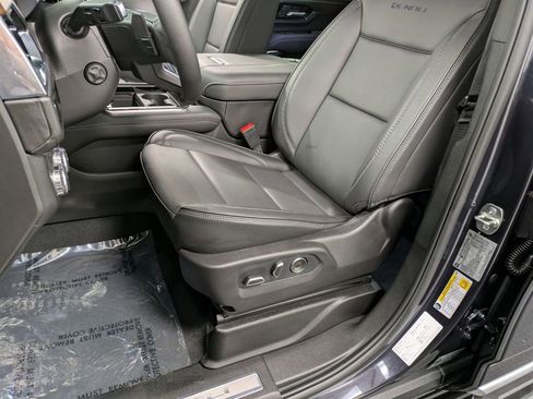 Used 2026 GMC Yukon XL Denali AWD/4WD image 11
