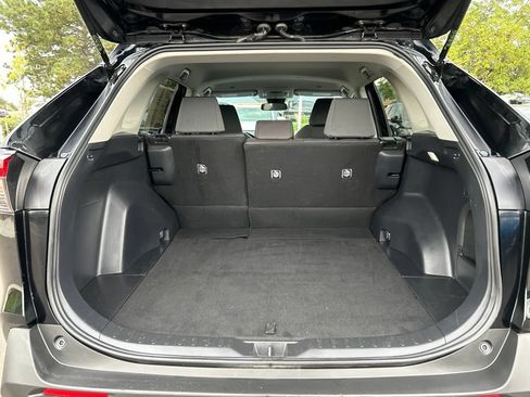 Used 2025 Toyota RAV4 XLE AWD/4WD image 18