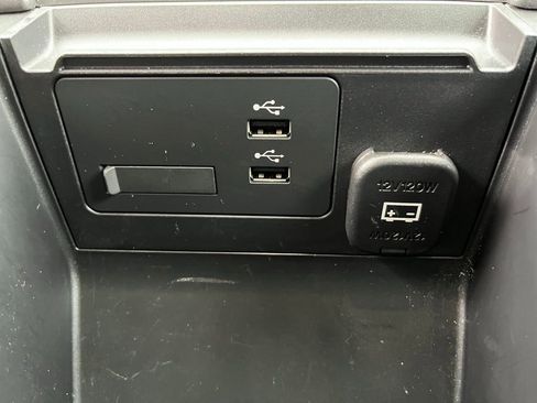 Used 2022 MAZDA MAZDA3 s image 21