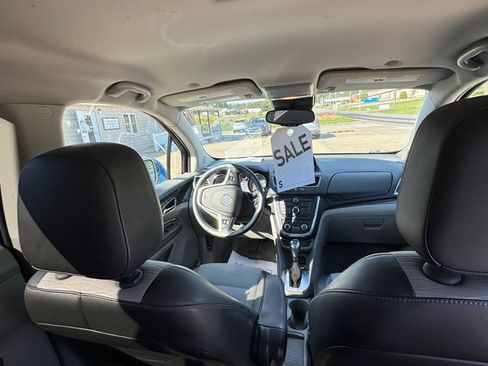 Used 2016 Buick Encore FWD image 12