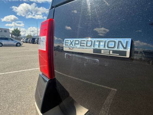 Used 2014 Ford Expedition EL XLT w/ Equipment Group 202A AWD/4WD image 35