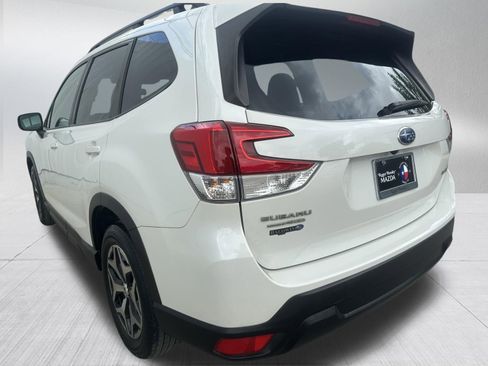 Used 2023 Subaru Forester Premium AWD/4WD image 6