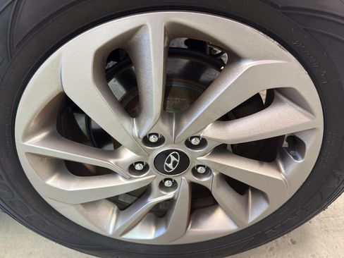 Used 2017 Hyundai Tucson SE w/ SE Popular Package 02 FWD image 35