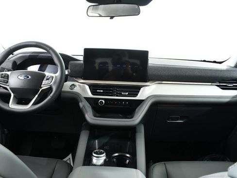 New 2026 Ford Explorer Active AWD/4WD image 7