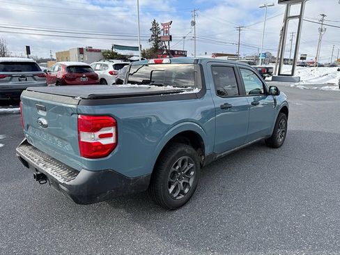 Used 2023 Ford Maverick XLT image 2
