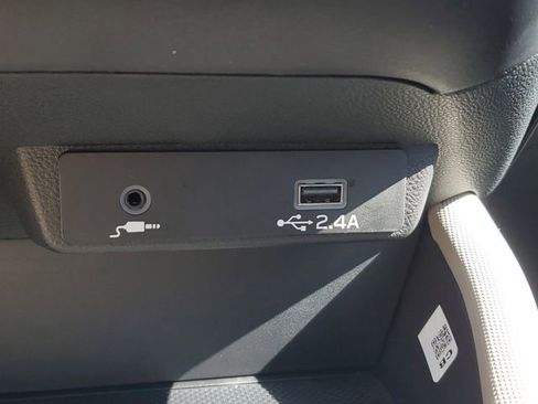 Certified 2026 Subaru Forester AWD/4WD image 31