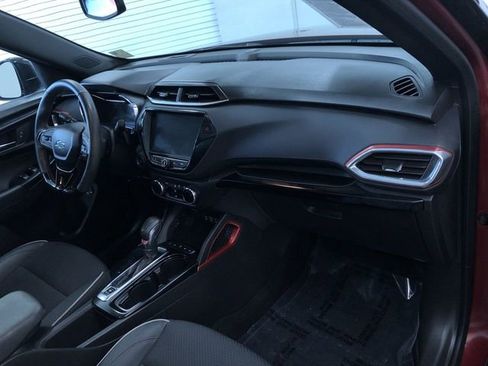 Used 2023 Chevrolet TrailBlazer RS w/ Sun and Liftgate Package image 16