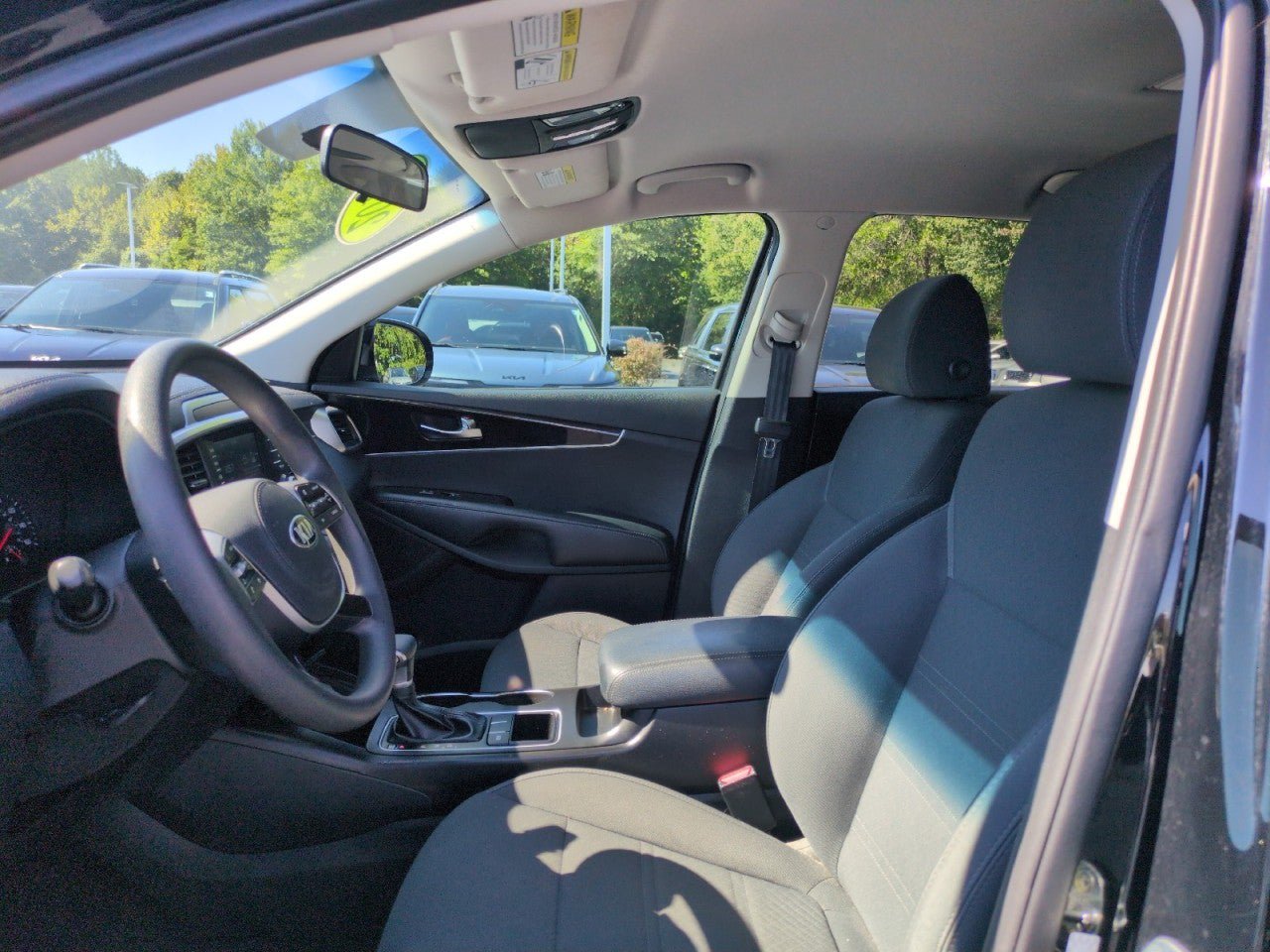 Used 2019 Kia Sorento L FWD image 14