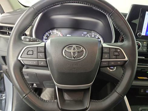 Used 2023 Toyota Highlander XLE image 20