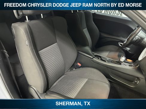 Used 2021 Dodge Challenger GT w/ Blacktop Package image 8