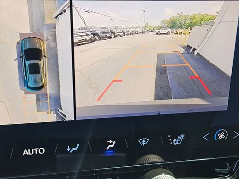 New 2025 Chevrolet Blazer EV LT image 21