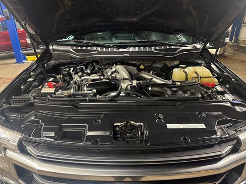 Used 2022 Ford F350 Platinum w/ Tremor Off-Road Package image 23