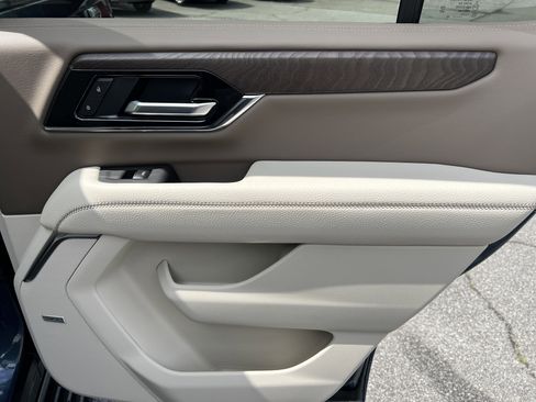 New 2026 GMC Yukon Denali AWD/4WD image 23