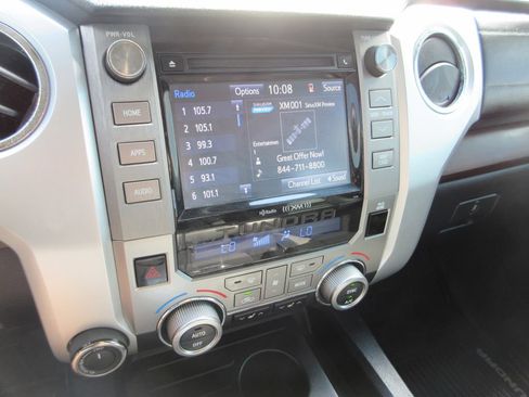Used 2018 Toyota Tundra Limited AWD/4WD image 30