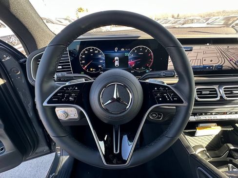 Used 2025 Mercedes-Benz GLE 450 4MATIC Coupe image 17