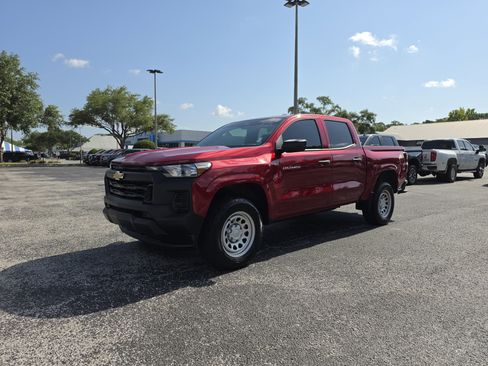 Used 2024 Chevrolet Colorado W/T w/ WT Convenience Package II RWD image 10