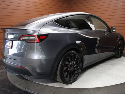 Used 2022 Tesla Model Y Performance image 20