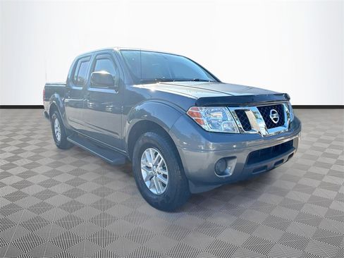 Used 2019 Nissan Frontier SV image 4