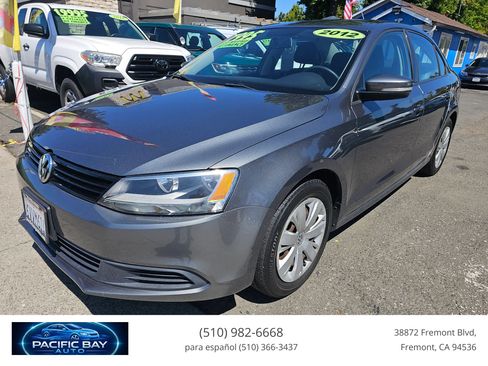 Used 2012 Volkswagen Jetta SE FWD image 3