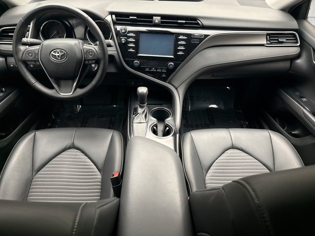 Used 2019 Toyota Camry SE FWD image 14