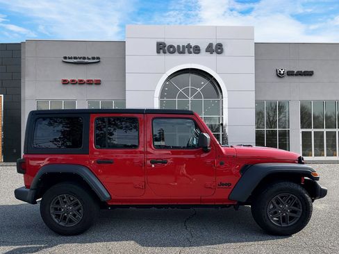 Used 2024 Jeep Wrangler Unlimited Sport AWD/4WD image 6