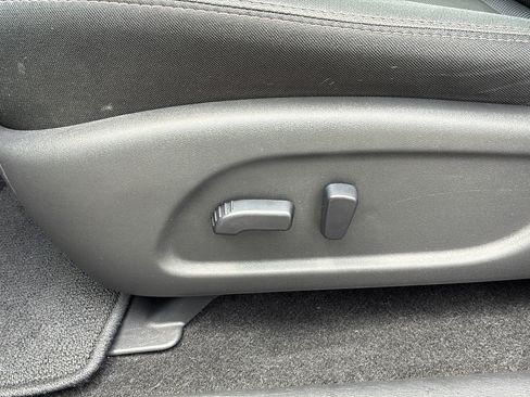 Used 2017 Nissan Pathfinder SV FWD image 14
